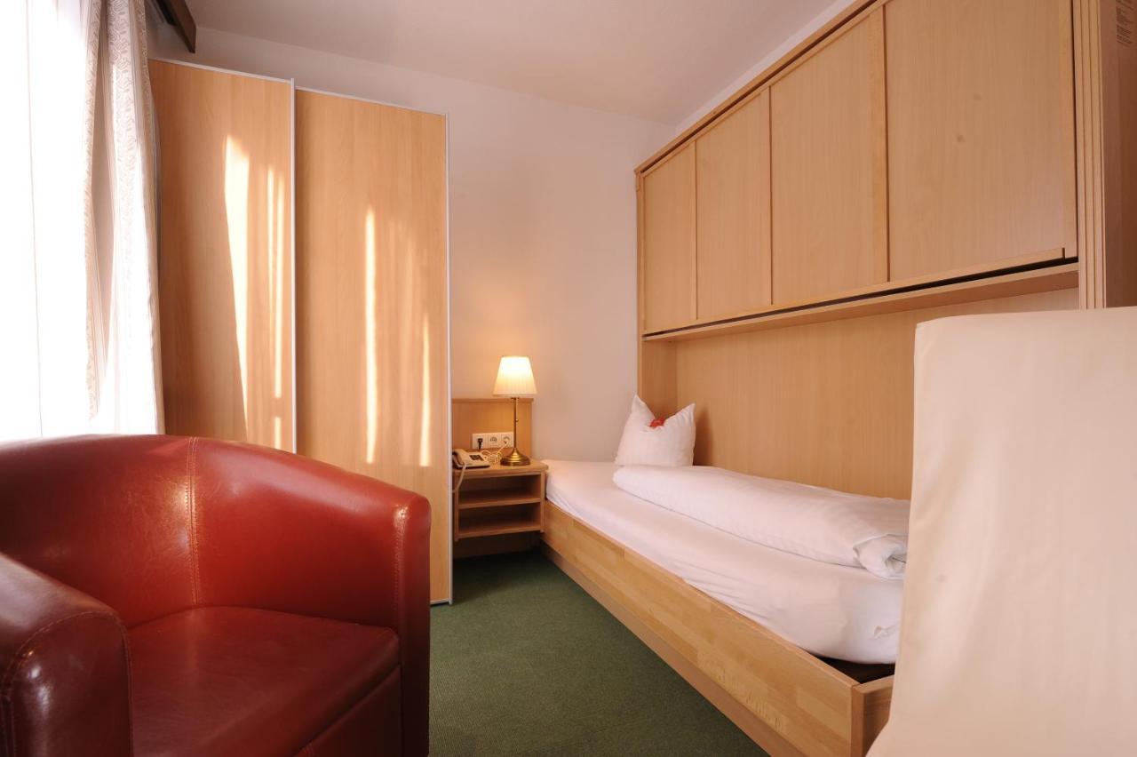 Gasthof Burkert Oetz Kamer foto